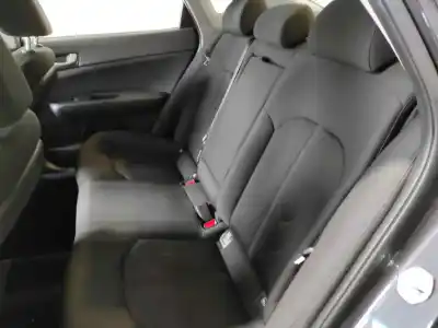 Vehicul casat kia optima business al anului 2017 alimentat d4fd