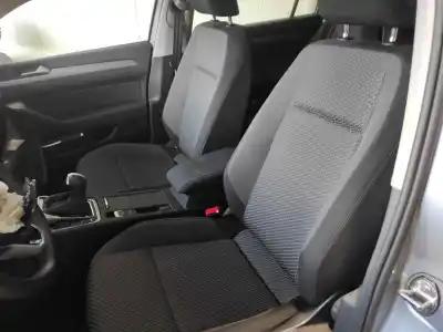 Здавання транспортного засобу volkswagen passat variant (cb5) passat року 2020 потужний dcza