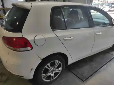 Vehículo de desguace volkswagen golf vi (5k1) edition del año 2011 con motor cgga