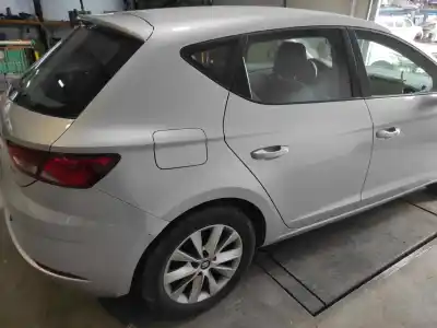 Здавання транспортного засобу seat leon (5f1) style року 2017 потужний cyvb