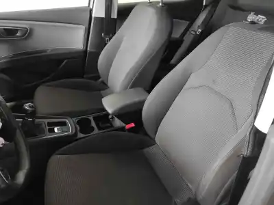 Здавання транспортного засобу seat leon (5f1) style року 2017 потужний cyvb