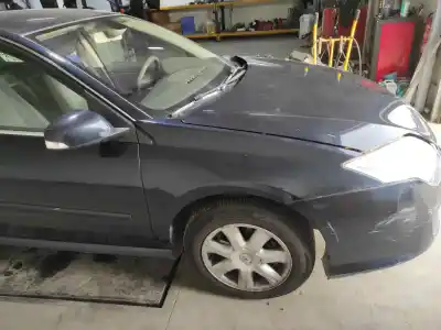 Véhicule à la ferraille renault laguna iii expression tomtom de l'année 2010 alimenté m9r744