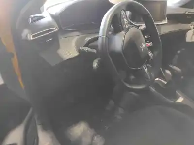 Scrapping Vehicle peugeot 208 (p2) active pack of the year 2020 powered hm05