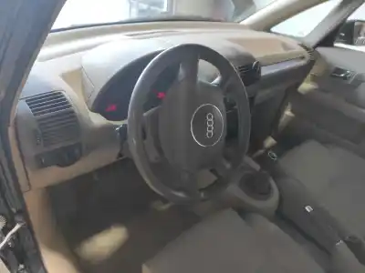 Veículo de Sucata audi a2 (8z) 1.4 do ano 2001 alimentado aua