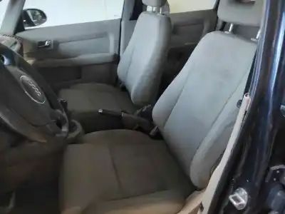 Veículo de Sucata audi a2 (8z) 1.4 do ano 2001 alimentado aua