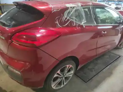 Veículo de Sucata kia cee´d (jd) 1.6 crdi 136 do ano 2016 alimentado d4fb