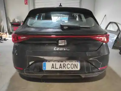 Vehículo de desguace SEAT LEON (KL1) Style del año 2020 con motor DLAA