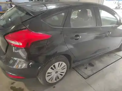 Sloopvoertuig ford focus lim. (cb8) trend van het jaar 2015 aangedreven 