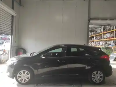 Sloopvoertuig ford focus lim. (cb8) trend van het jaar 2015 aangedreven 