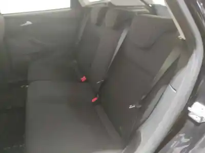 Sloopvoertuig ford focus lim. (cb8) trend van het jaar 2015 aangedreven 