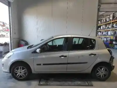 Здавання транспортного засобу renault clio iii imusic confort dynamique року 2005 потужний k4j780