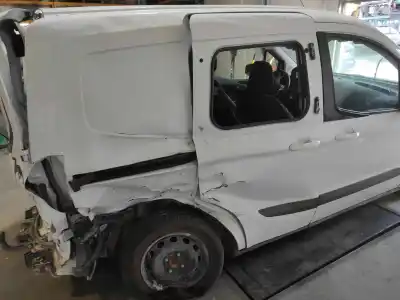 Veículo de Sucata ford transit courier combi trend do ano 2017 alimentado xucd / 2016367 / gm5