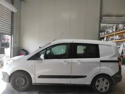 Veículo de Sucata ford transit courier combi trend do ano 2017 alimentado xucd / 2016367 / gm5