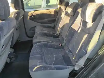 Sloopvoertuig renault scenic (ja..) 1.9 dci authentique van het jaar 2001 aangedreven f9q732