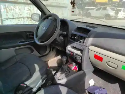 Veículo de Sucata renault clio ii fase ii (b/cb0) authentique do ano 2002 alimentado 