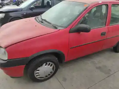 Veicolo di demolizione opel corsa a swing dell'anno 1996 alimentato x12sz