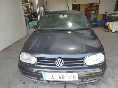 Vehículo de desguace volkswagen golf iv berlina (1j1) básico del año 2001 con motor azd