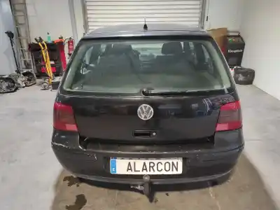 Vehículo de desguace volkswagen golf iv berlina (1j1) básico del año 2001 con motor azd