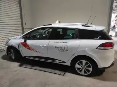 Veículo de Sucata renault clio iv grandtour limited do ano 2016 alimentado k9k608