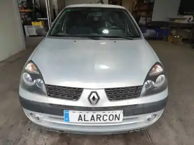 Vehículo de desguace RENAULT CLIO II FASE II (B/CB0) Expression del año 2003 con motor 