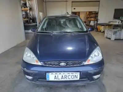 Vehículo de desguace FORD FOCUS BERLINA (CAK) Ambiente del año 2004 con motor FFDA