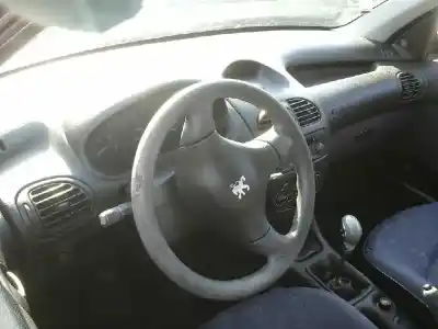 Scrapping Vehicle peugeot 206 berlina 1.4 of the year 2000 powered gkfx