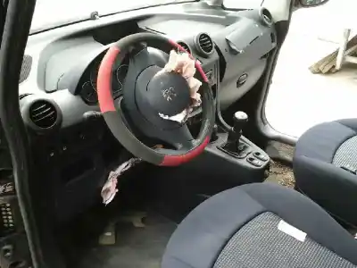 Veículo de Sucata peugeot 1007 1.4 hdi do ano 2006 alimentado 8hzdv4td