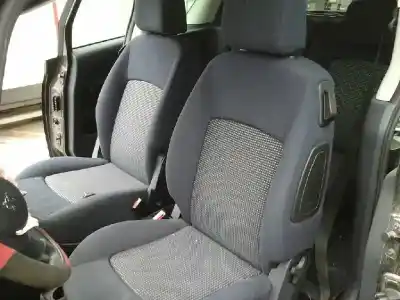 Veículo de Sucata peugeot 1007 1.4 hdi do ano 2006 alimentado 8hzdv4td