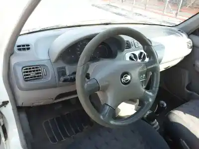 Veículo de Sucata nissan micra 1.0 16v do ano 2001 alimentado cg10de