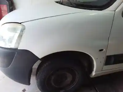 Veículo de Sucata citroen berlingo 1.9 d x familiar do ano 2004 alimentado dw8bwjy