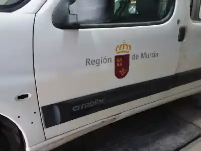 Veículo de Sucata citroen berlingo 1.9 d x familiar do ano 2004 alimentado dw8bwjy