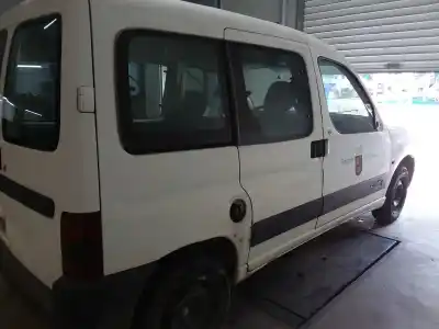 Veículo de Sucata citroen berlingo 1.9 d x familiar do ano 2004 alimentado dw8bwjy