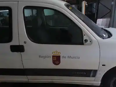 Veículo de Sucata citroen berlingo 1.9 d x familiar do ano 2004 alimentado dw8bwjy