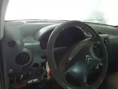 Veículo de Sucata citroen berlingo 1.9 d x familiar do ano 2004 alimentado dw8bwjy