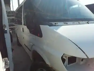 Véhicule à la ferraille ford transit mod.2000 caja abierta 2.0 td de l'année 2001 alimenté d3fa