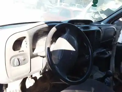 Véhicule à la ferraille ford transit mod.2000 caja abierta 2.0 td de l'année 2001 alimenté d3fa