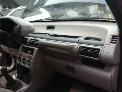 Veículo de Sucata land rover freelander 2.0 turbodiesel do ano 2000 alimentado 20t2n