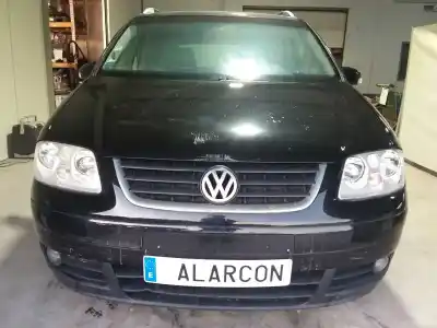 Здавання транспортного засобу VOLKSWAGEN TOURAN (1T1) 1.9 TDI року 2001 потужний AVQ