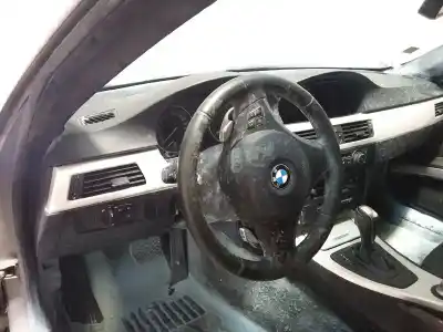 Scrapping Vehicle bmw serie 3 coupe (e92) 3.0 335d of the year 2001 powered 