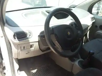 Scrapping Vehicle renault grand modus 1.2 16v of the year 2005 powered d4f740