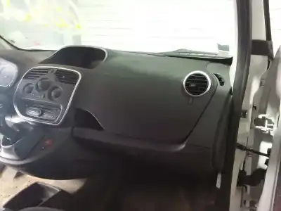 Veicolo di demolizione renault kangoo 1.5 dci d fap dell'anno 2001 alimentato k9k608