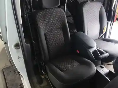 Veicolo di demolizione renault kangoo 1.5 dci d fap dell'anno 2001 alimentato k9k608