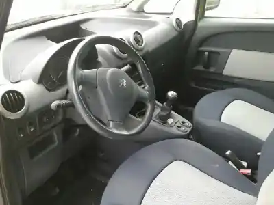 Sloopvoertuig peugeot 1007 1.4 hdi van het jaar 2006 aangedreven 8hzdv4td
