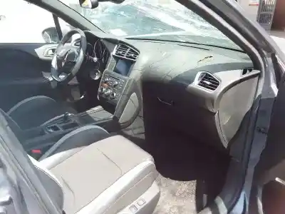 Veículo de Sucata citroen ds4 1.6 hdi fap do ano 2001 alimentado 9hr