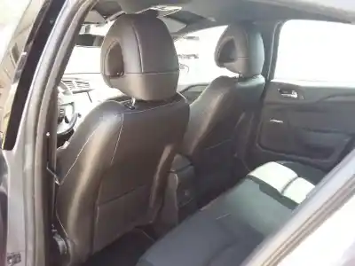 Veículo de Sucata citroen ds4 1.6 hdi fap do ano 2001 alimentado 9hr