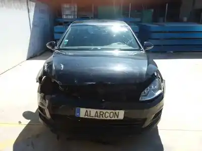 Véhicule à la ferraille VOLKSWAGEN GOLF VII SPORTSVAN 1.6 16V TDI DPF de l'année 2001 alimenté CRKB