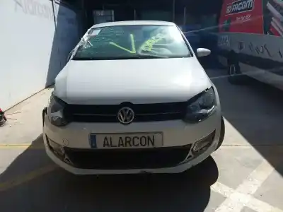 Vehículo de desguace VOLKSWAGEN POLO (6R1) 1.2 TDI del año 2001 con motor CFWA