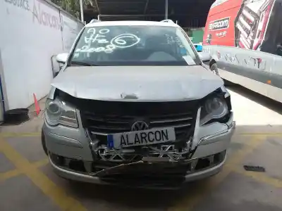Здавання транспортного засобу VOLKSWAGEN TOURAN 2.0 TDI року 2001 потужний BKD