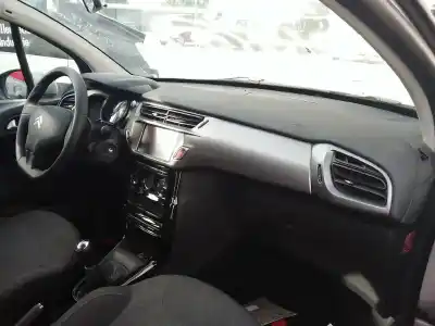 Veículo de Sucata citroen c3 1.6 blue-hdi fap do ano 2001 alimentado 