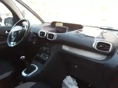 Veicolo di demolizione citroen c3 picasso 1.6 hdi fap dell'anno 2001 alimentato 9hp